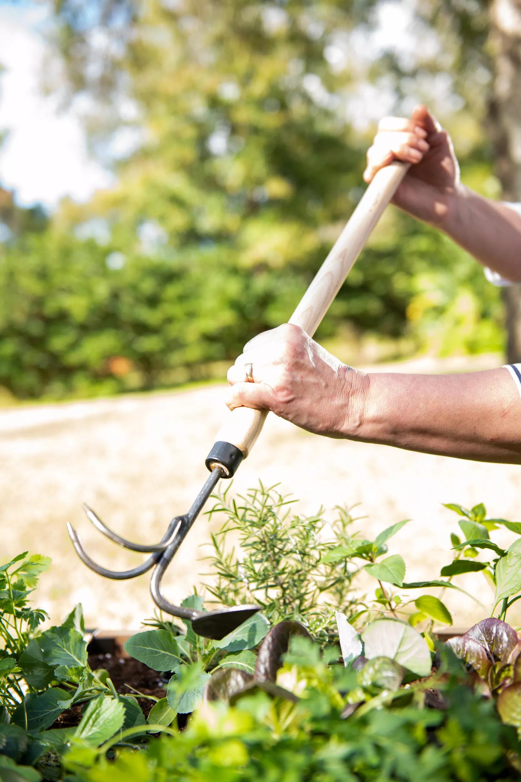 Gardener's Lifetime Raised Bed Cultivator