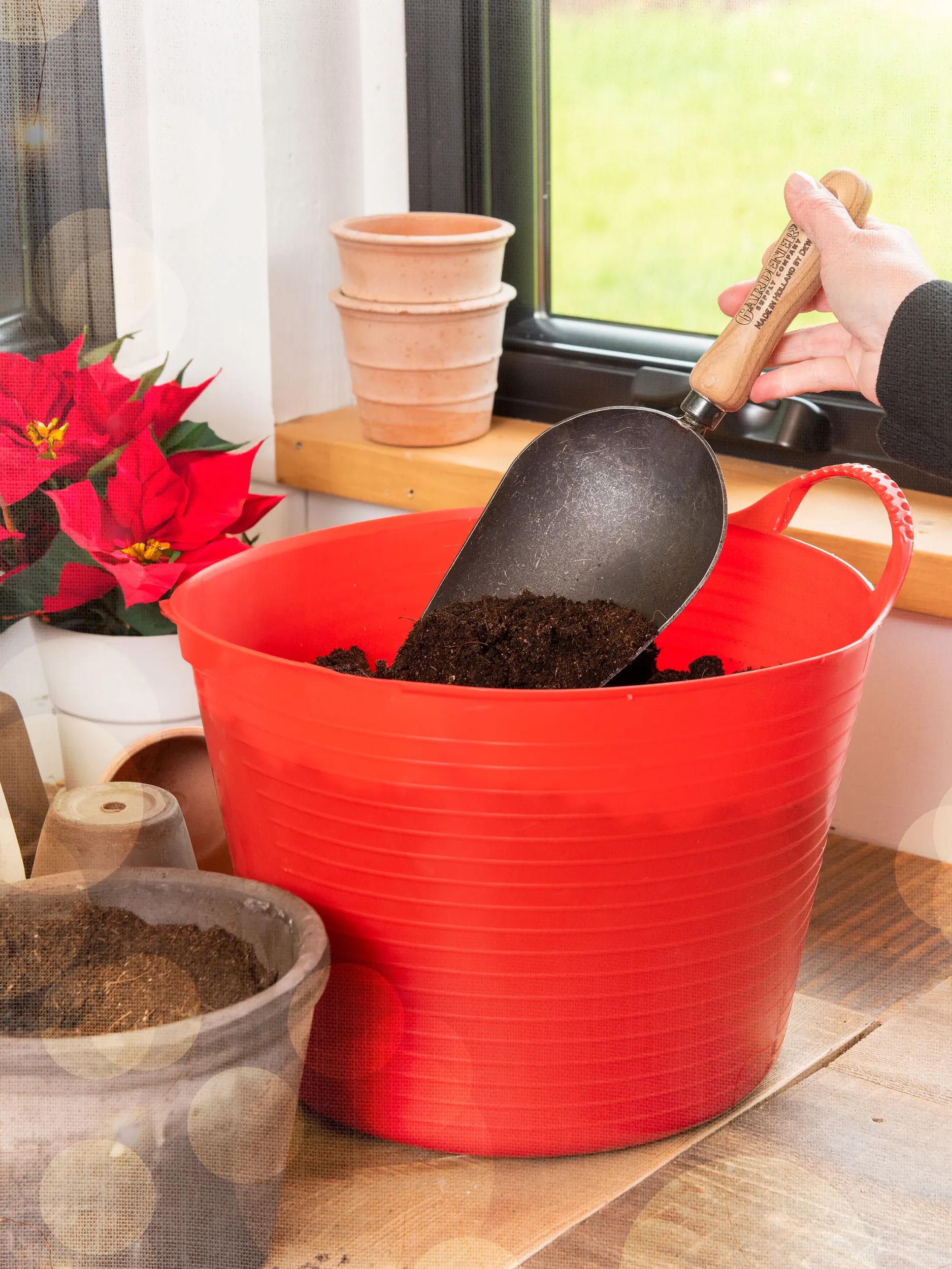 Gardener's Lifetime Super Scoop